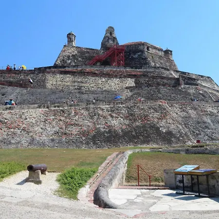 Apartment Tr-v2d De Cerca Al Castillo San Felipe Con Ventilador, Piscina Y Wifi Cartagena